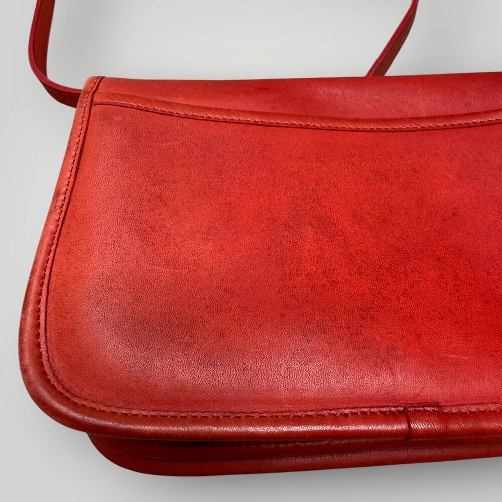 Vintage Coach Pocket Purse Crossbody Bag Red Made In USA 80's - Picture 11 of 16